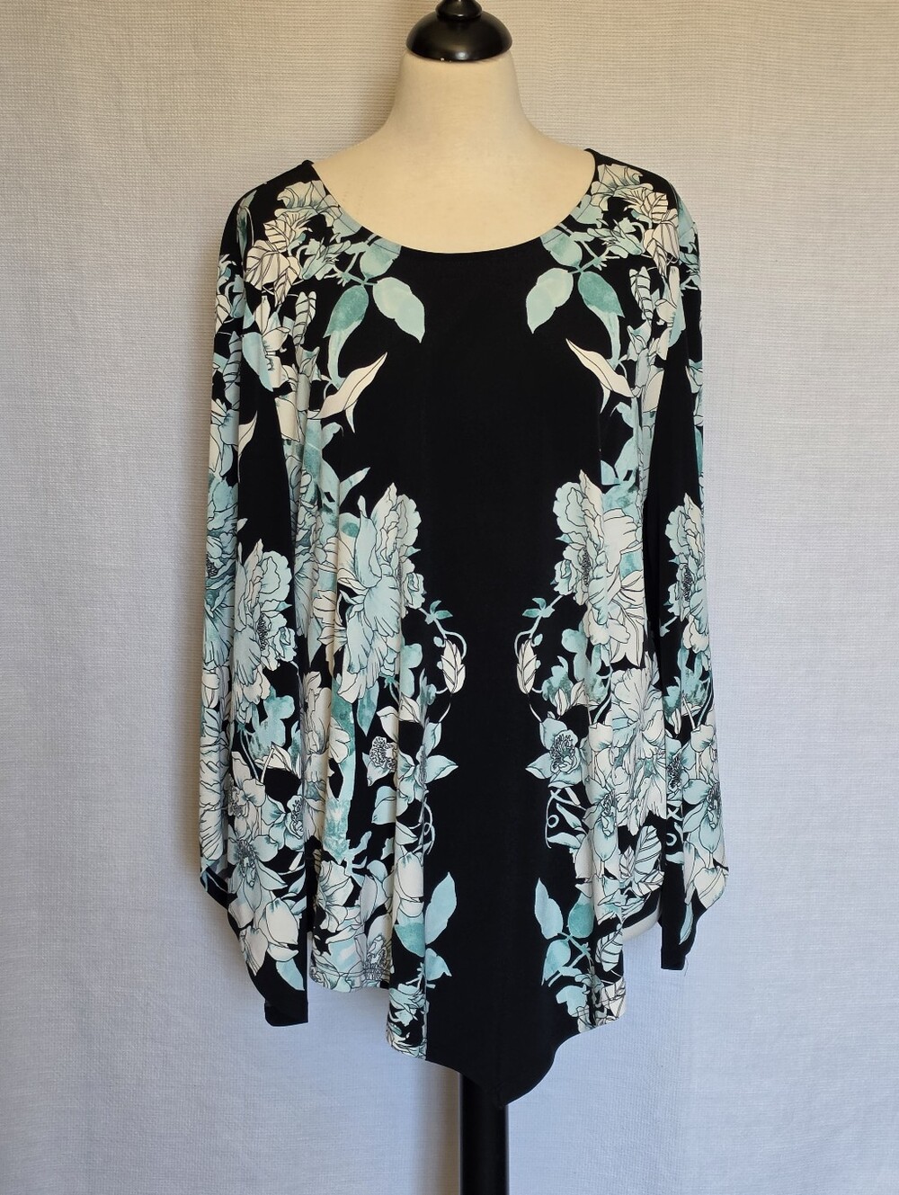 Alfani Women's Bell Sleeve Blouse Black and Mint Floral Stretch~ Size XL